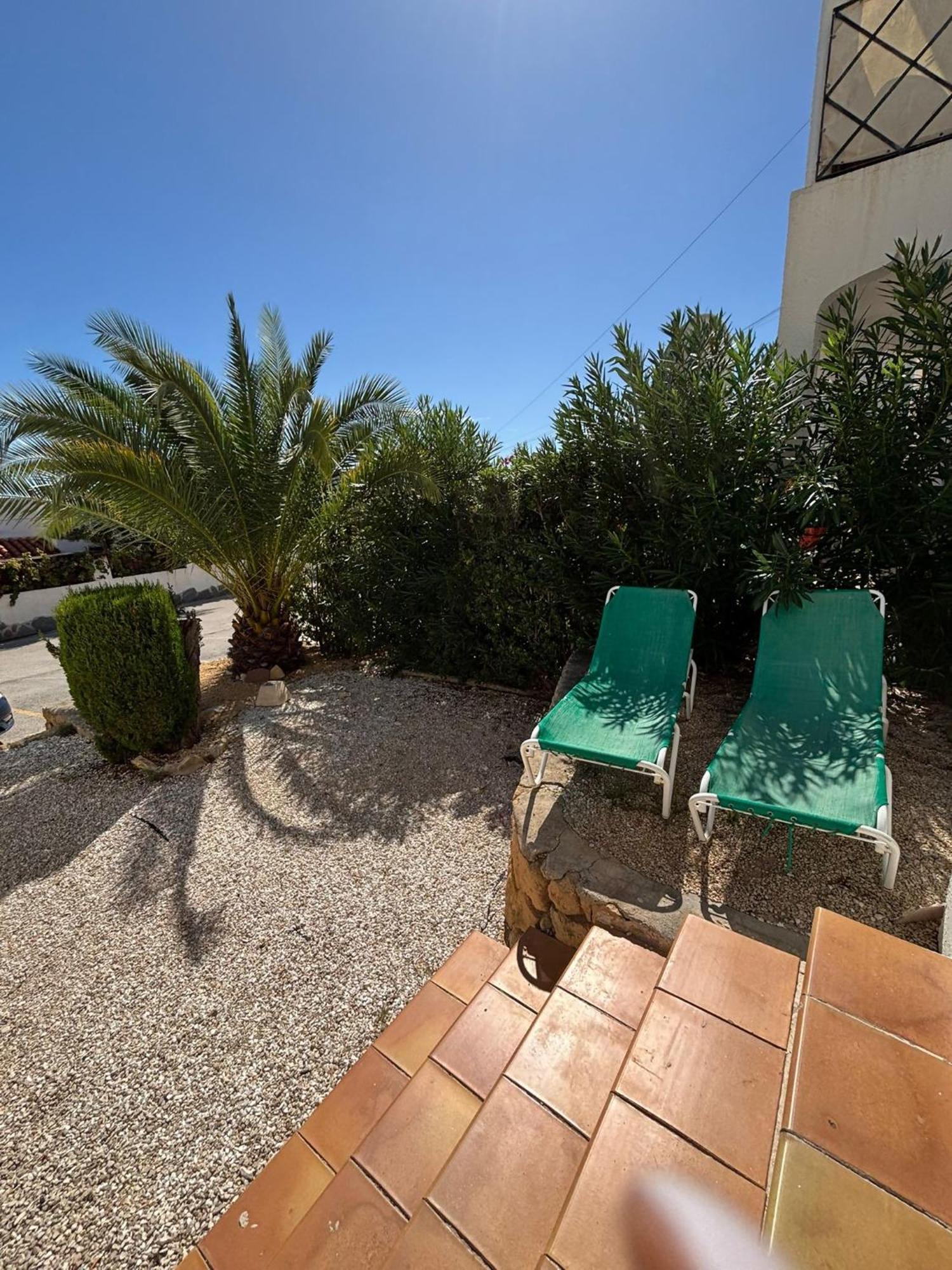 Apartamento Con Jardin Piscina Y Parking